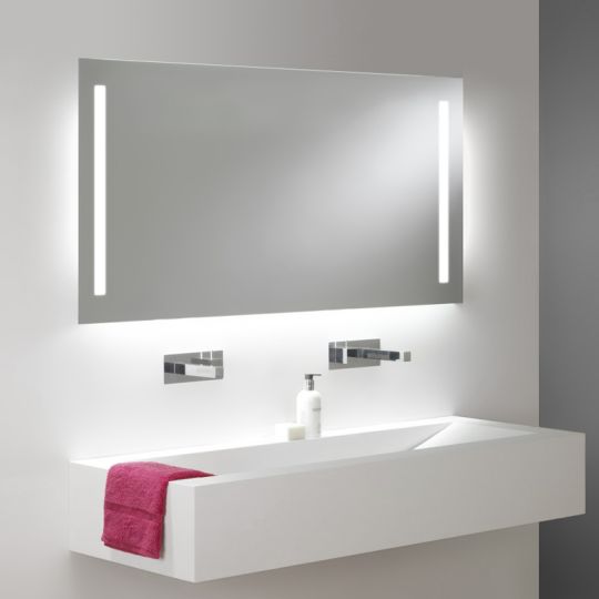 Miroir salle de bain VISIO 40x75 cm avec rétroéclairage LED et prises électriques