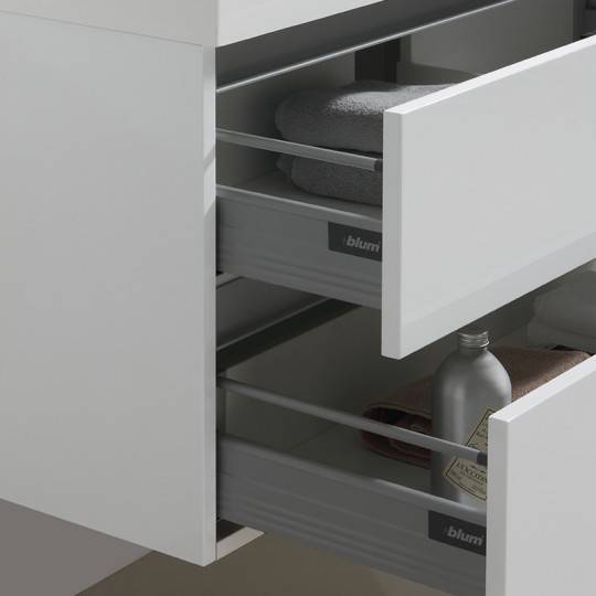 Tiroirs BLUM METABOX avec frein de fermeture et passage de siphon